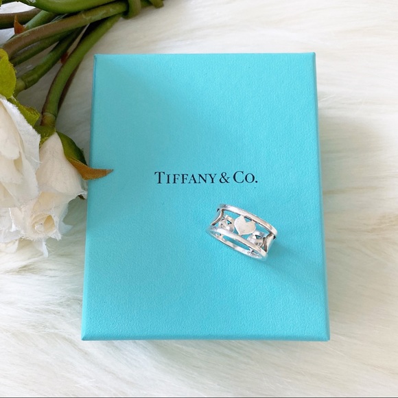Tiffany & Co. Jewelry - ⇩ Tiffany & Co. Heart Ring Band Size 6